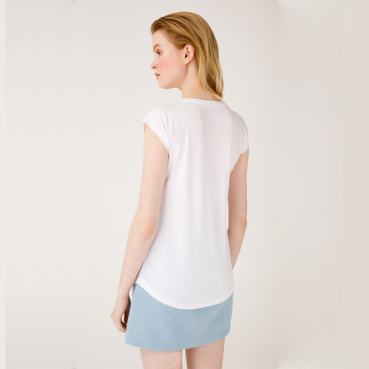 Anemoss Fenerci Kız Beyaz Kadın T-Shirt