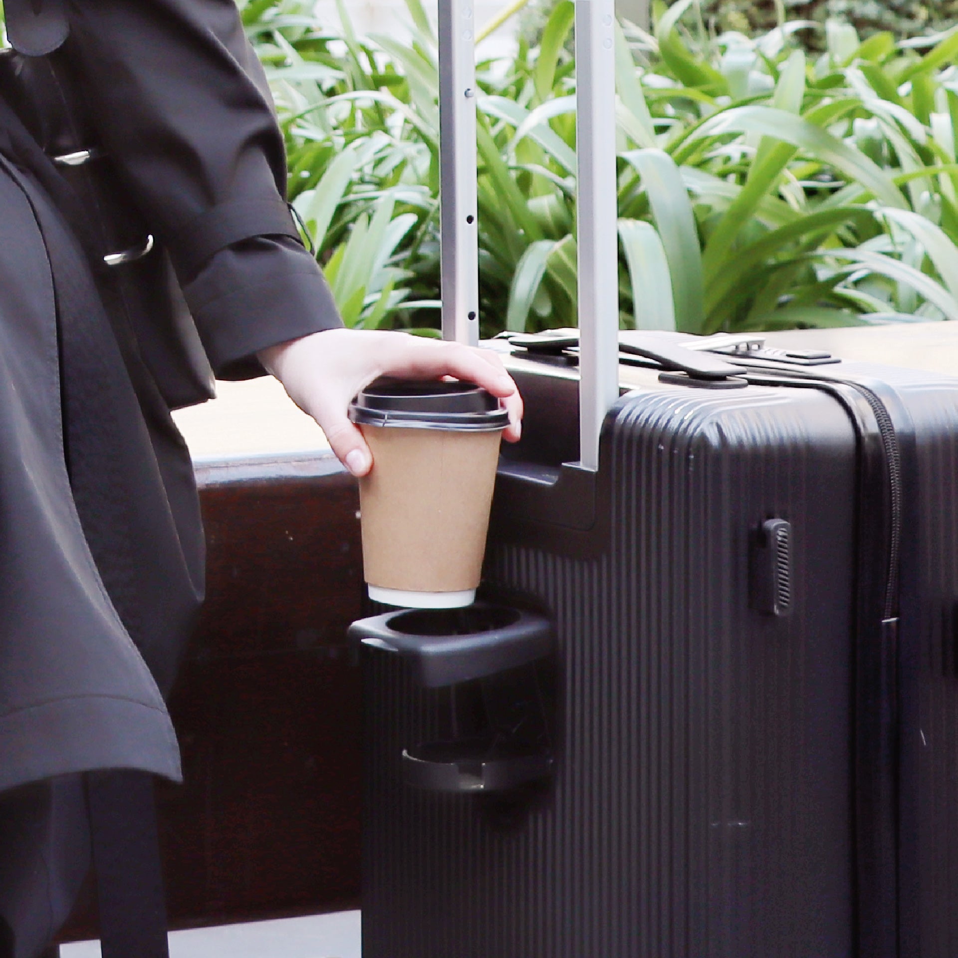 Biggdesign Moods Up Kabin Boy Valiz, Laptop Bölmeli, Bardaklık ve USB Giriş, 360° Tekerlek,TSA Kilit, Siyah