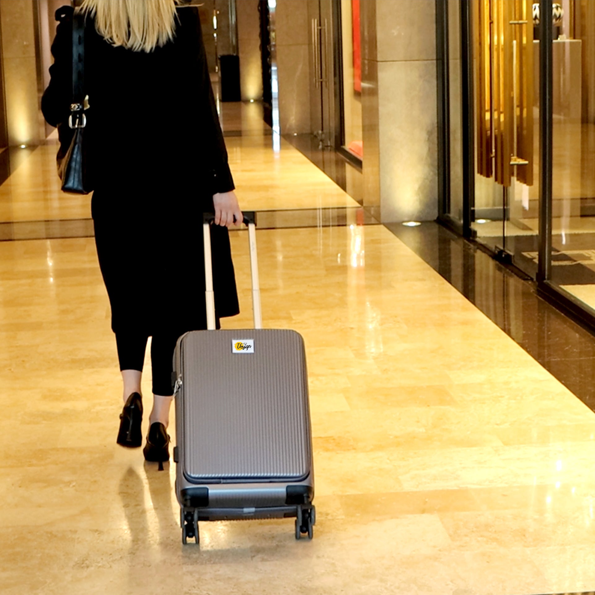 Biggdesign Moods Up Kabin Boy Valiz, Laptop Bölmeli, Bardaklık ve USB Girişli, 360° Tekerlek,TSA Kilit, Gümüş