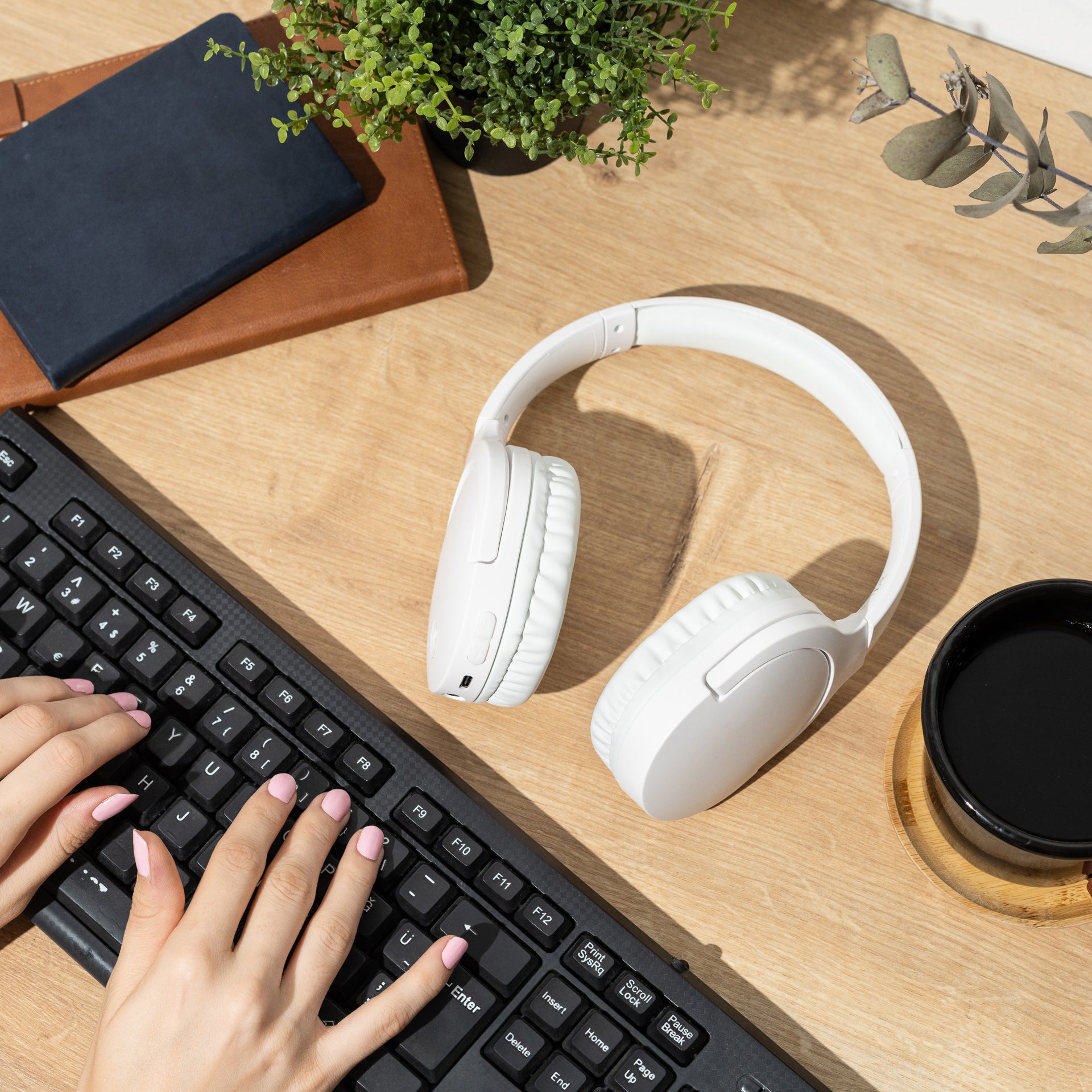 Moodix KO23BT1100W Bluetooth Katlanabilir Kulaküstü Kulaklık Beyaz