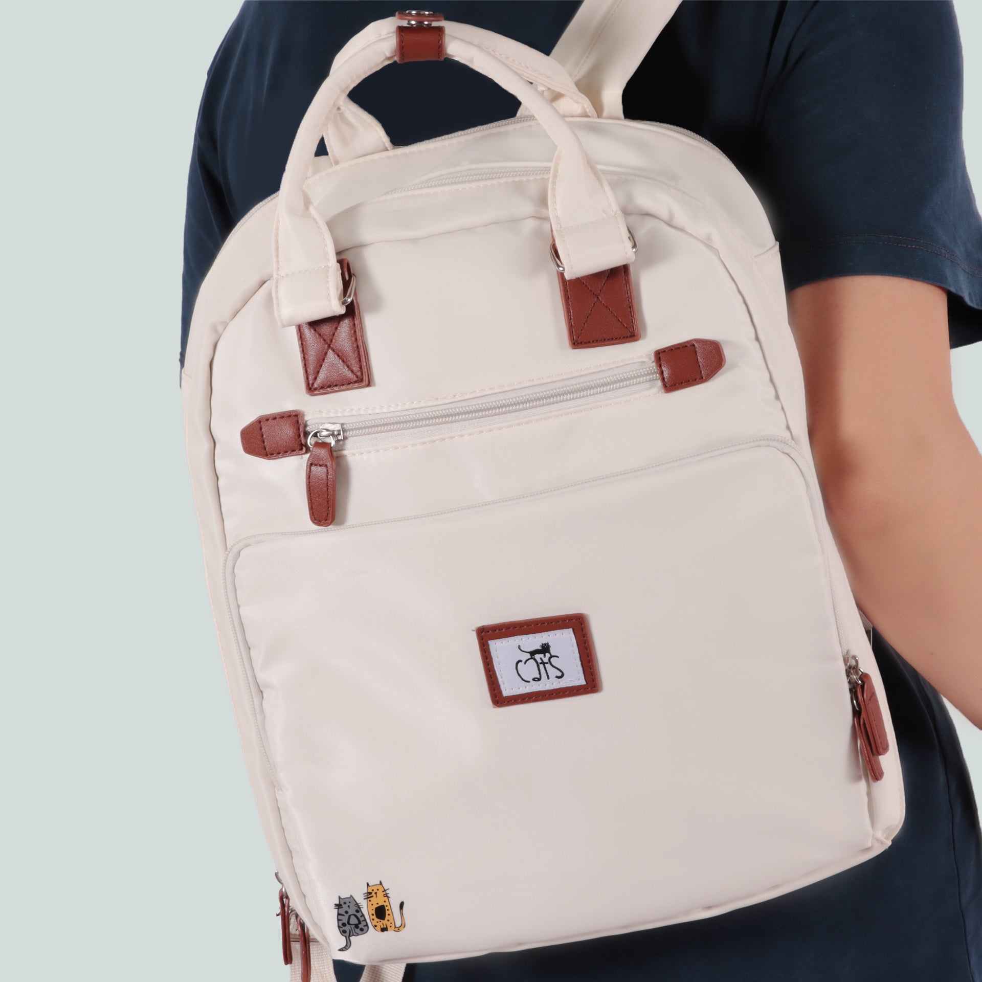 Biggdesign Cats Su Geçirmez Kumaşlı 15 inç Laptop Uyumlu Okul Sırt Çantası Beyaz